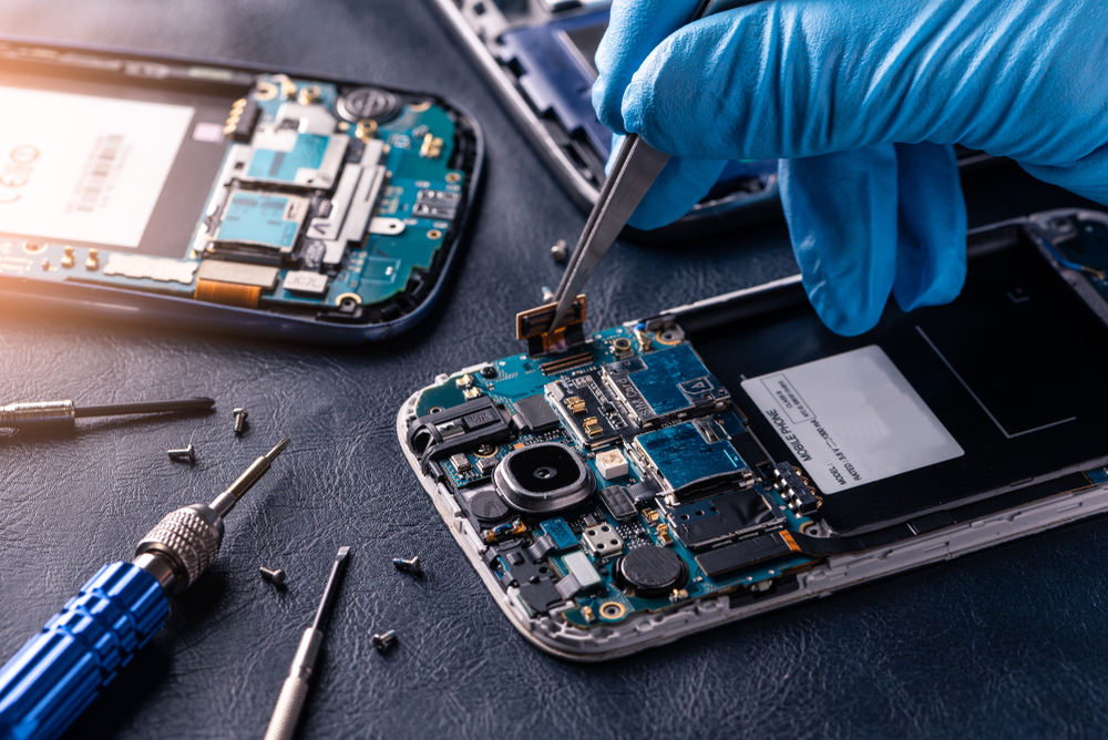 Common Phone Repairs That Are Cheaper Than a New Phone